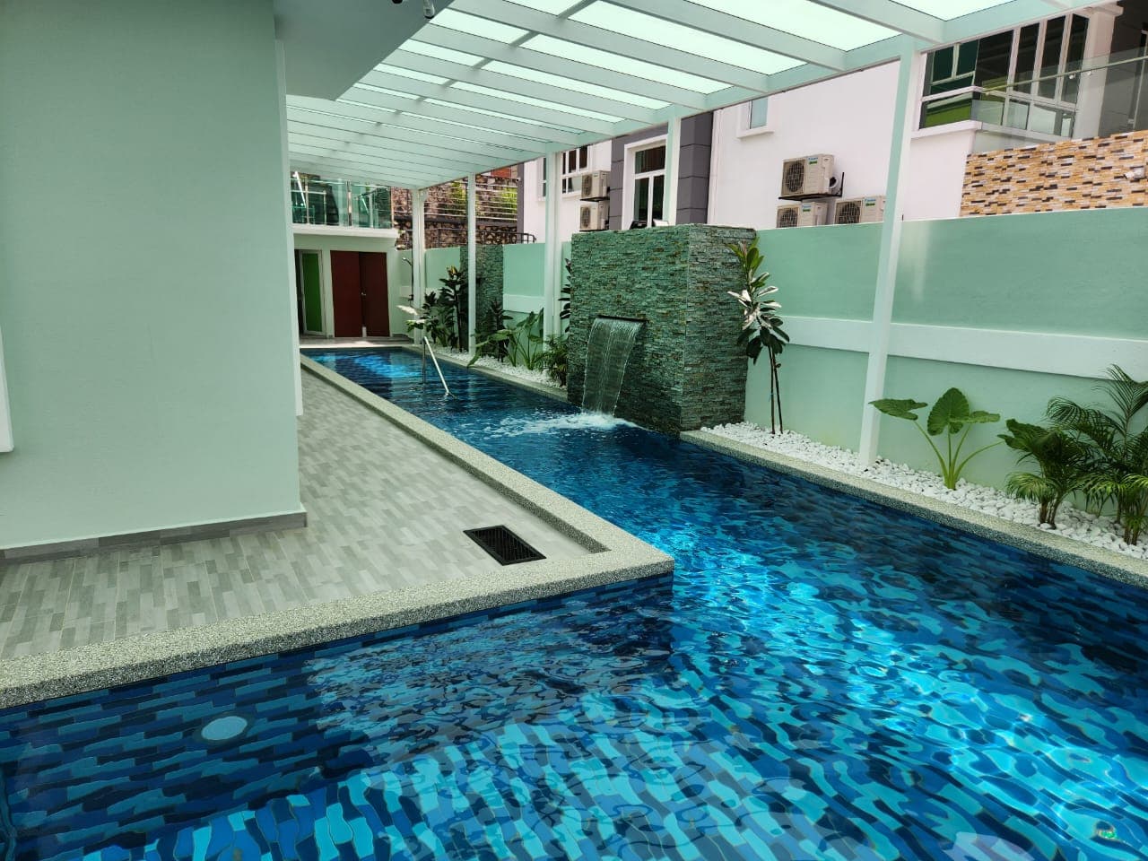 Bungalow, Clubhouse - 2